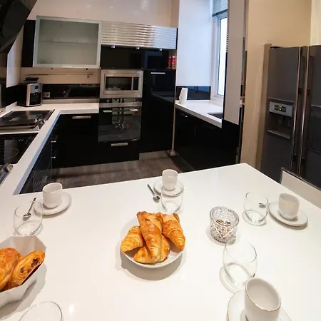 Somptueux Avec Jacuzzi - Champs Elysees Apartment